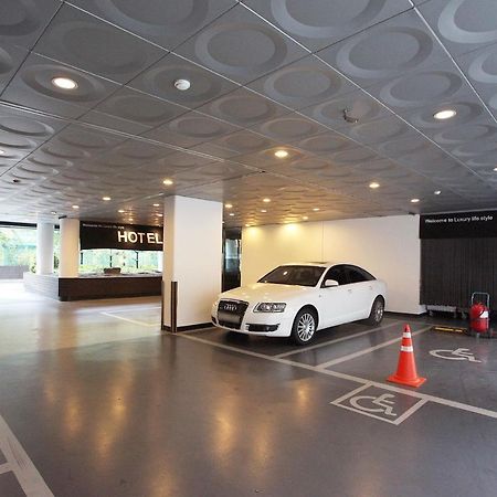 Yeongdeungpo Lifestyle F Hotel Сеул Экстерьер фото