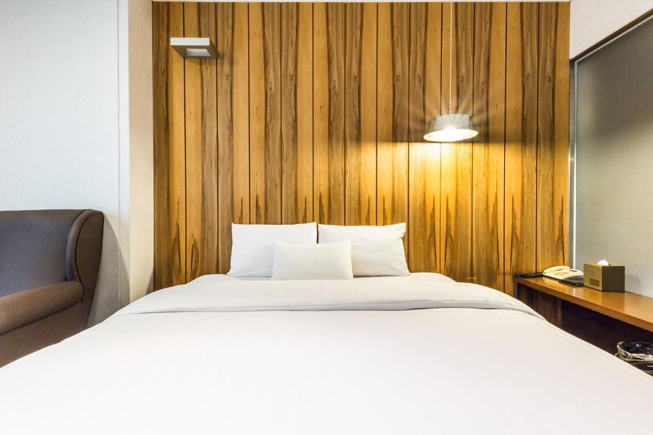 Yeongdeungpo Lifestyle F Hotel Сеул Номер фото