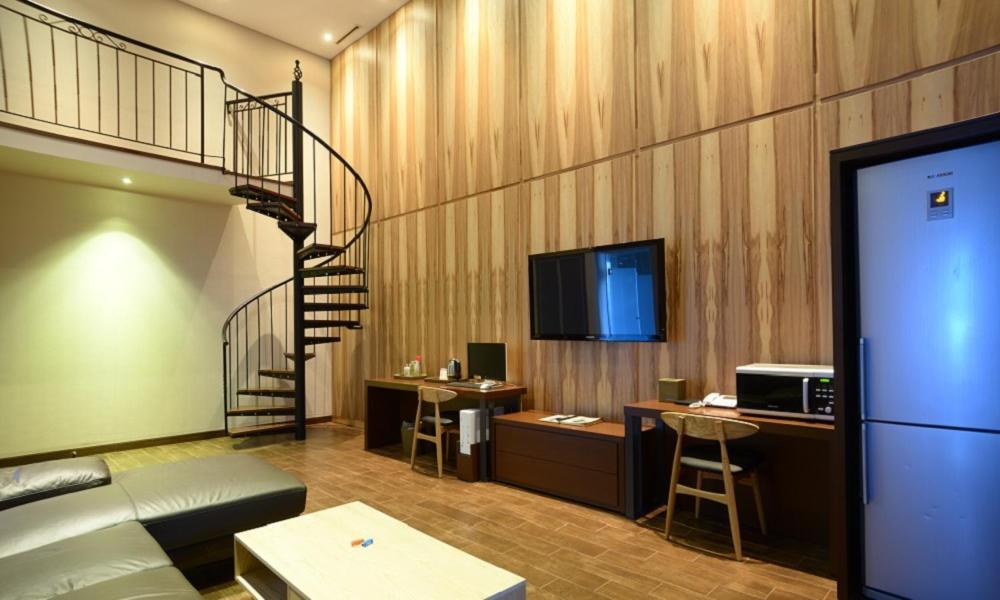 Yeongdeungpo Lifestyle F Hotel Сеул Экстерьер фото