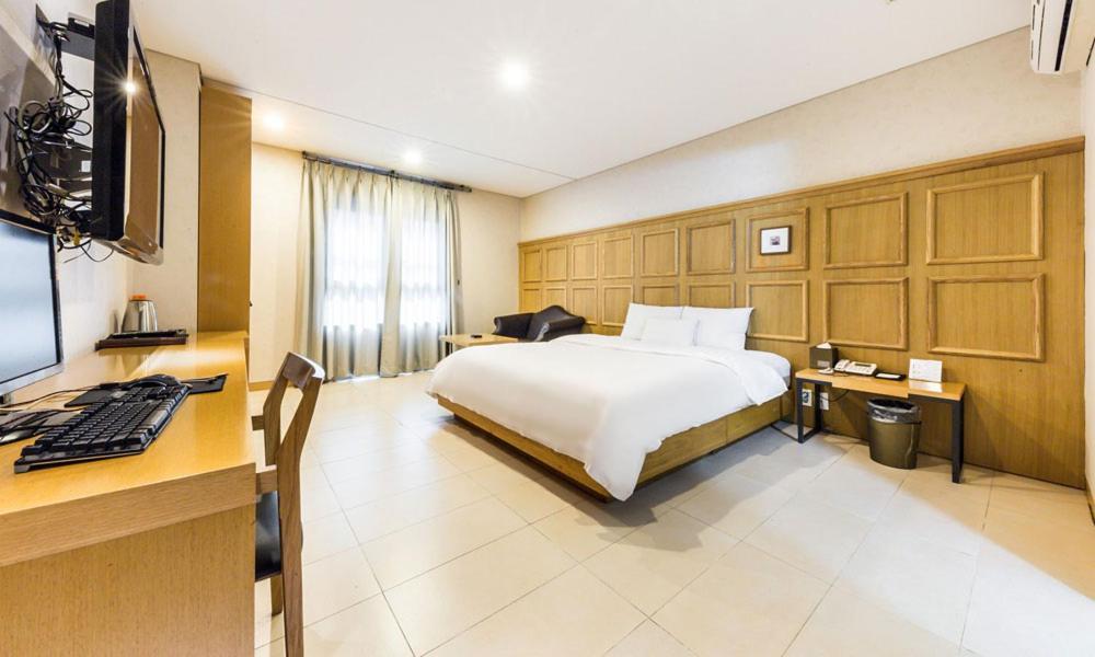 Yeongdeungpo Lifestyle F Hotel Сеул Экстерьер фото