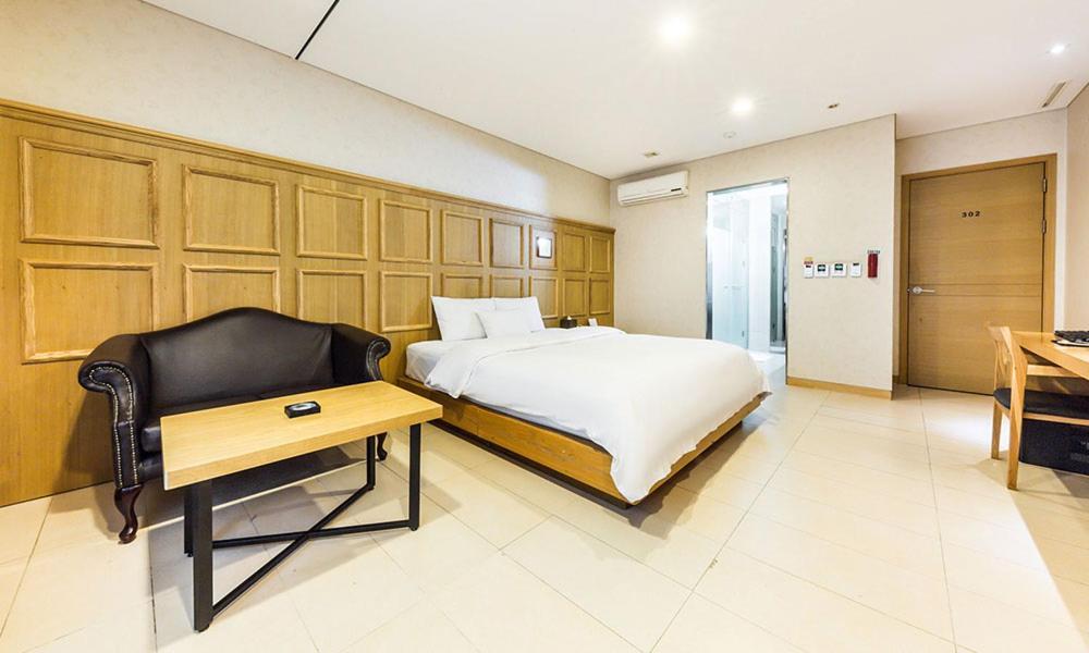 Yeongdeungpo Lifestyle F Hotel Сеул Экстерьер фото
