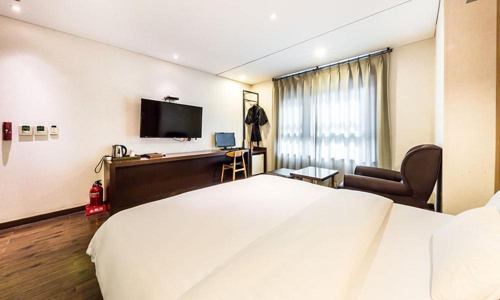 Yeongdeungpo Lifestyle F Hotel Сеул Экстерьер фото