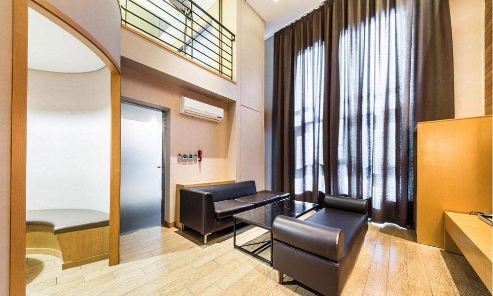 Yeongdeungpo Lifestyle F Hotel Сеул Экстерьер фото