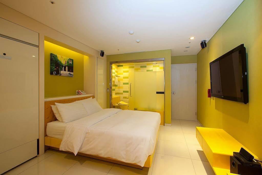 Yeongdeungpo Lifestyle F Hotel Сеул Экстерьер фото