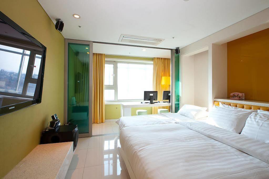 Yeongdeungpo Lifestyle F Hotel Сеул Экстерьер фото