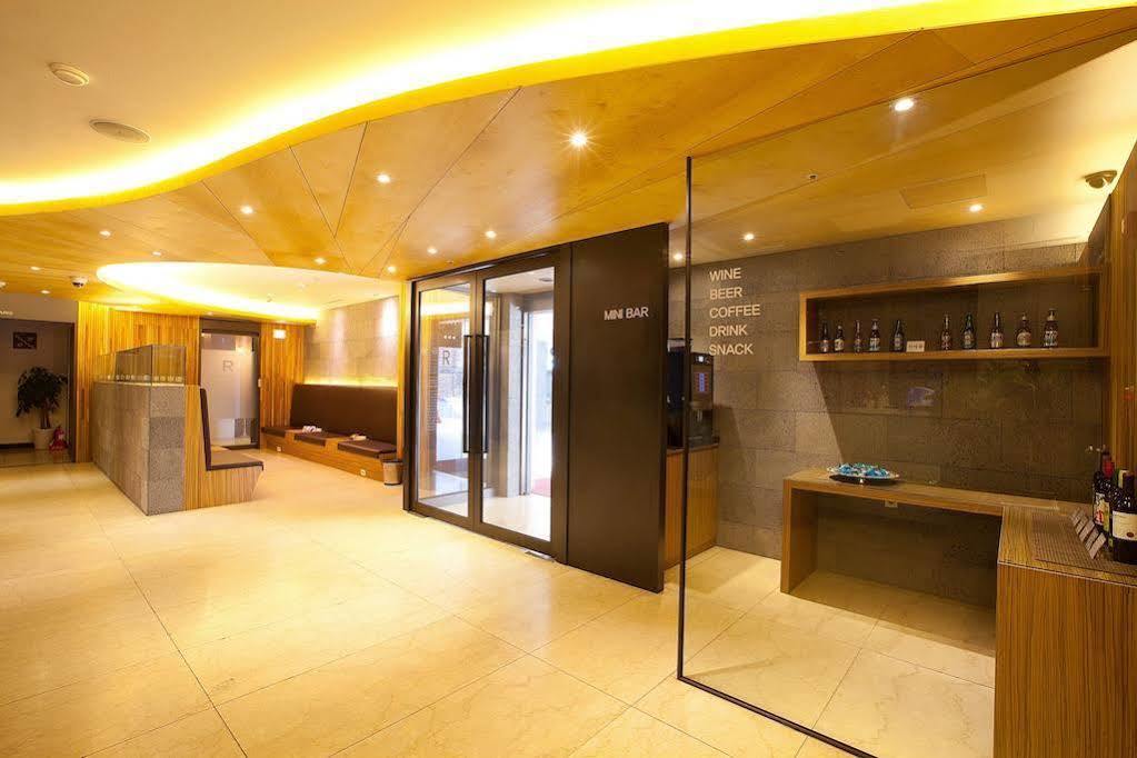 Yeongdeungpo Lifestyle F Hotel Сеул Экстерьер фото